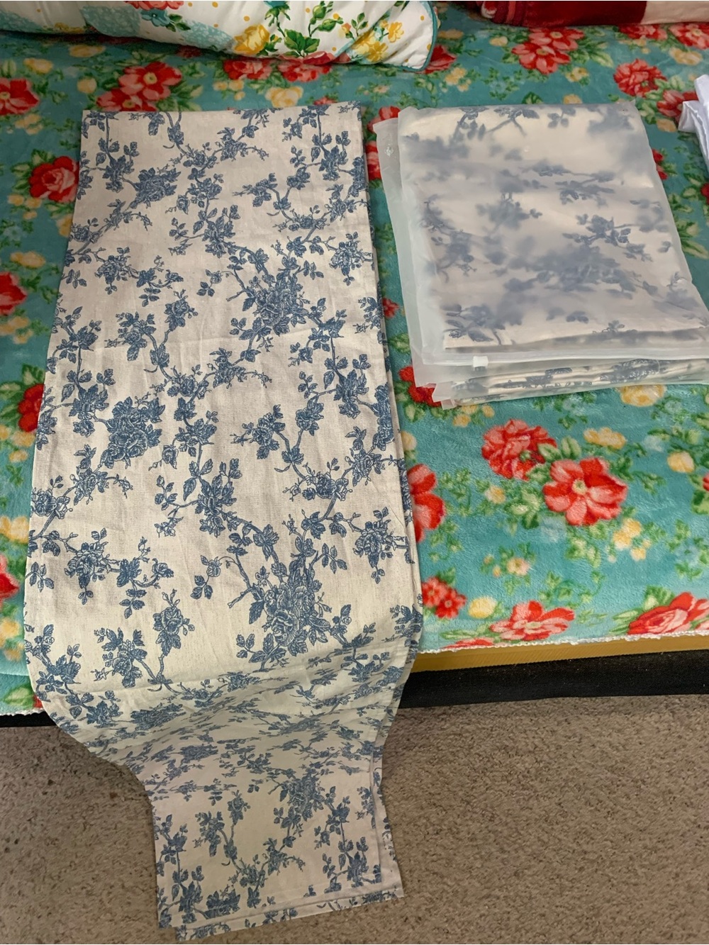 6 French Toile Look Blue & Ecru Table Runners Extra Long 104 x 12